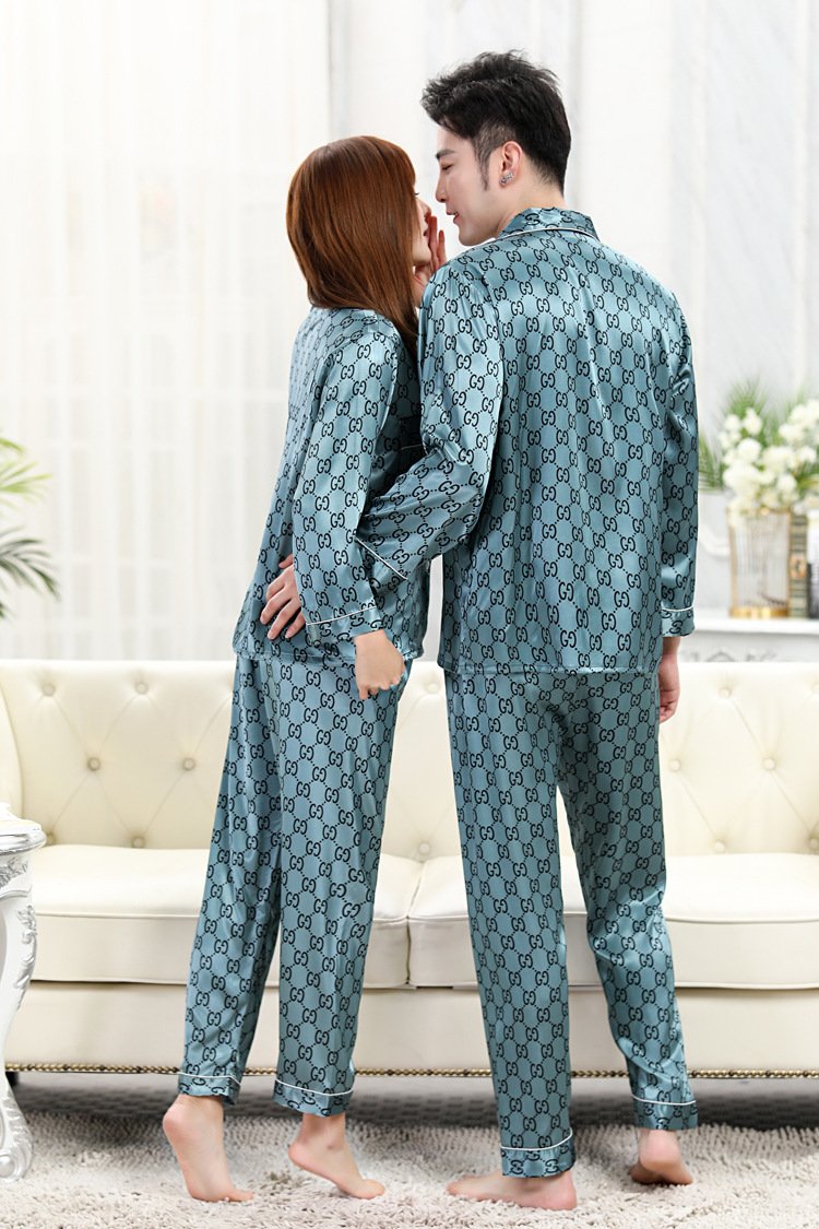 Đồ bộ Pyjama Nữ chất liệu phi bóng rũ mềm mại,nền hoa văn đơn giản, tao nhã 88228