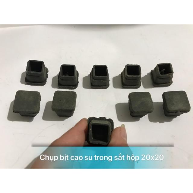 Combo 10 Chụp bịt 20x20 cao su trong sắt hộp