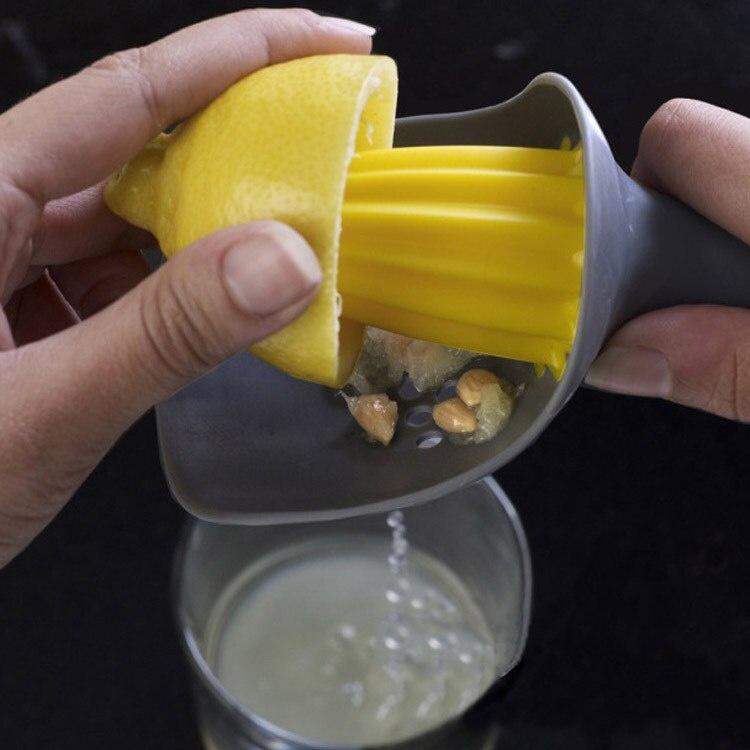 Orange Juice Maker Portable Manual Juicer 1Pcs Orange Lemon Squeezers Plastic Fruit Vegetable Supplies Kitchen Accessories