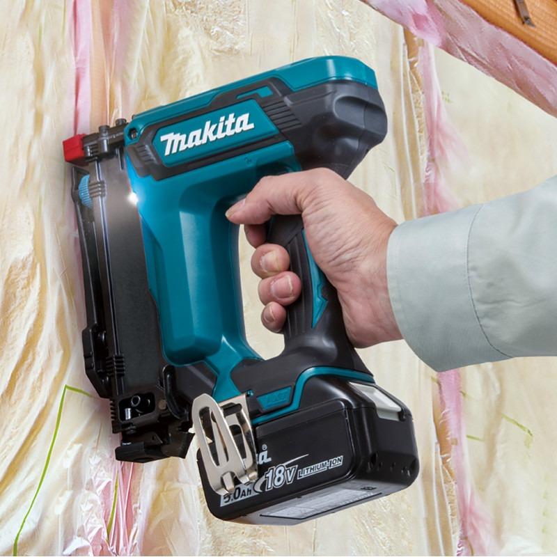 MÁY BẮN ĐINH GHIM DÙNG PIN MAKITA DST421RFE - HÀNG CHÍNH HÃNG
