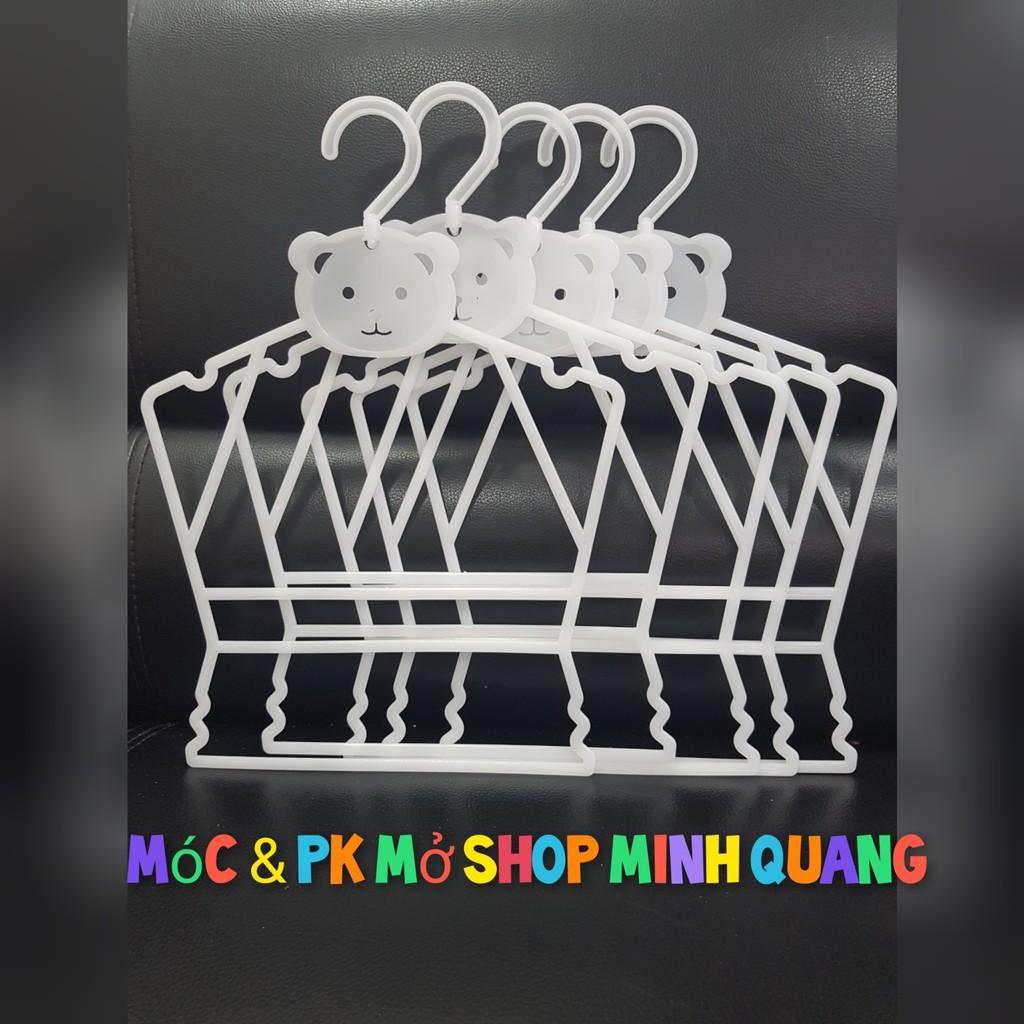 Móc quần áo trẻ em,móc áo bộ trẻ em nhỏ cổ xoay 360 độ hình gấu size 0-6 tuổi - giá rẻ
