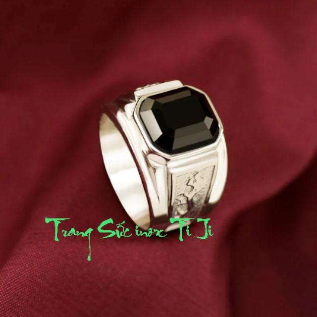 Nhẫn nam inox chạm rồng đá đen