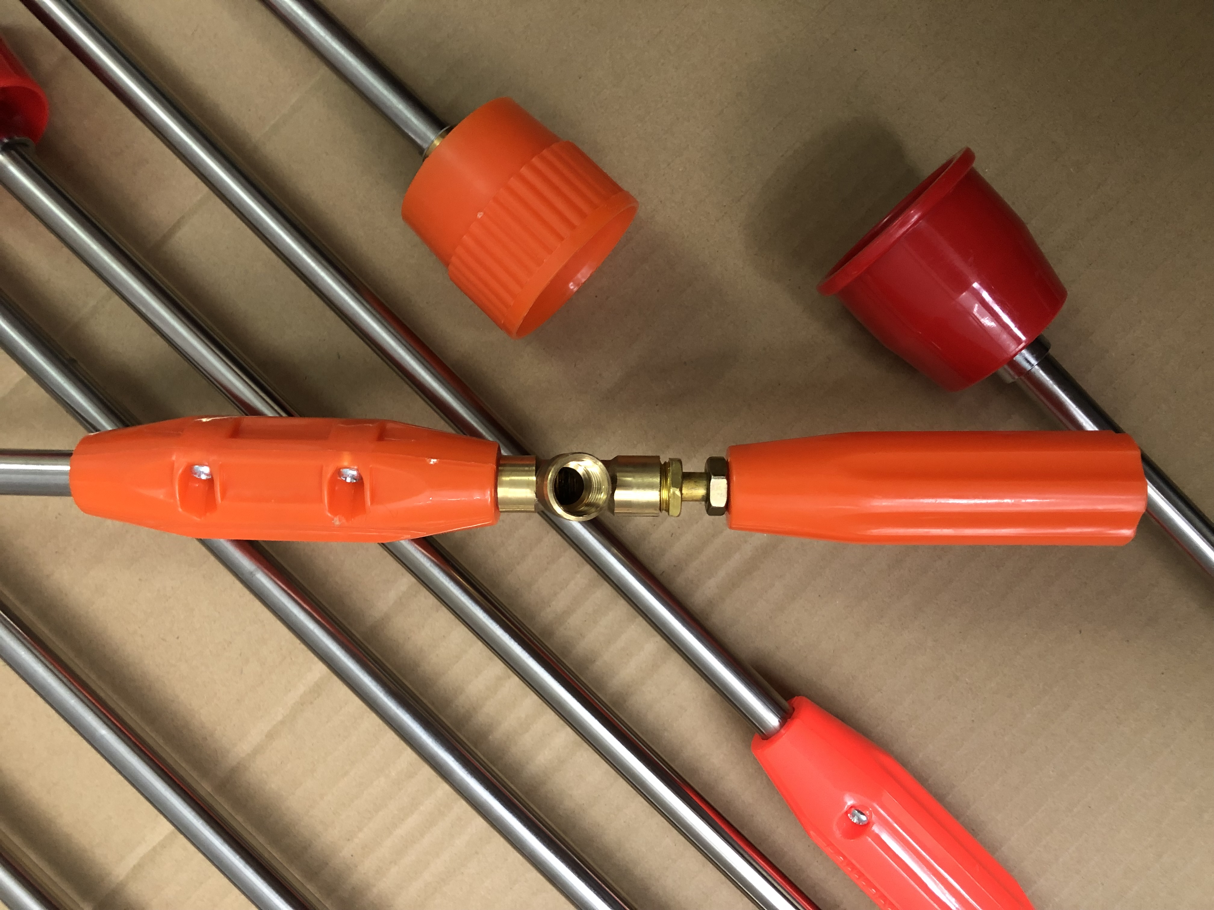 Cần xịt loa đỏ thẳng / xoay 180 độ phun thuốc trừ sâu, xịt rửa xe. Nhiều kích cỡ lựa chọn, hàng đẹp, chất lượng.