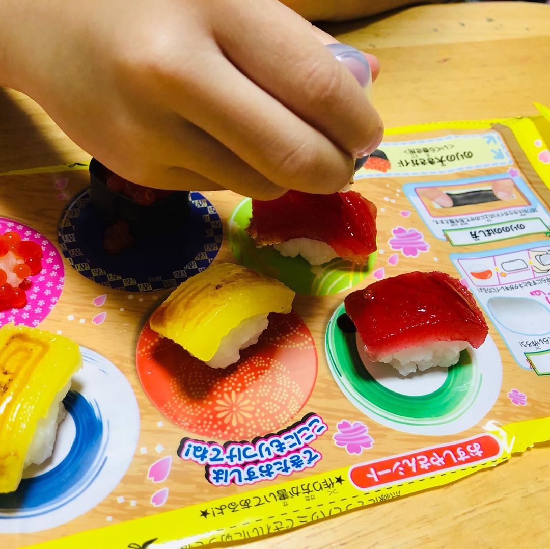 Popin Cookin Sushi làm cơm cuộn