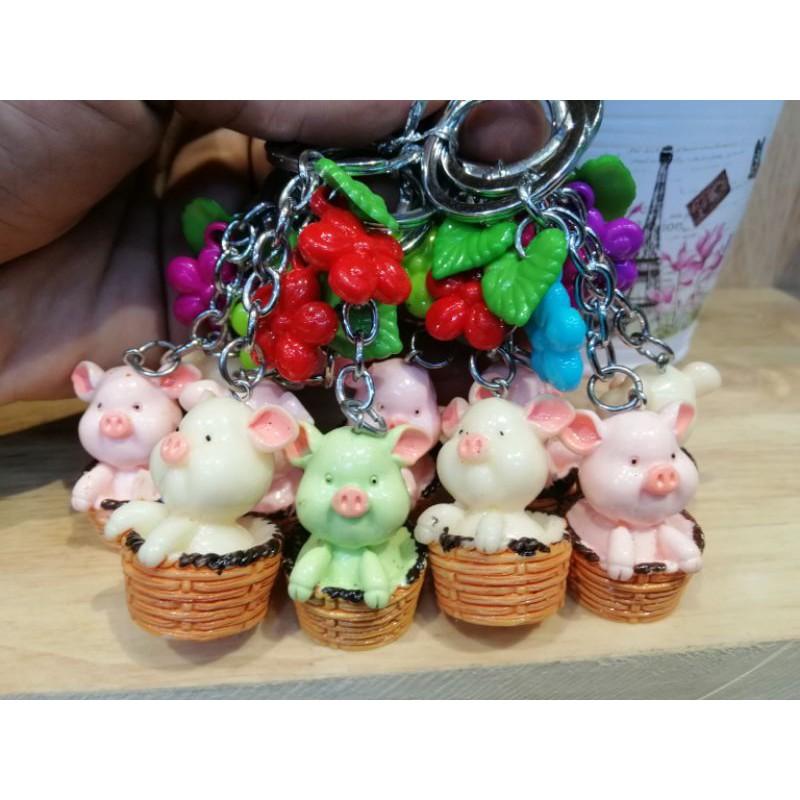 MÓC KHÓA HEO TRONG GIỎ SIÊU CUTE