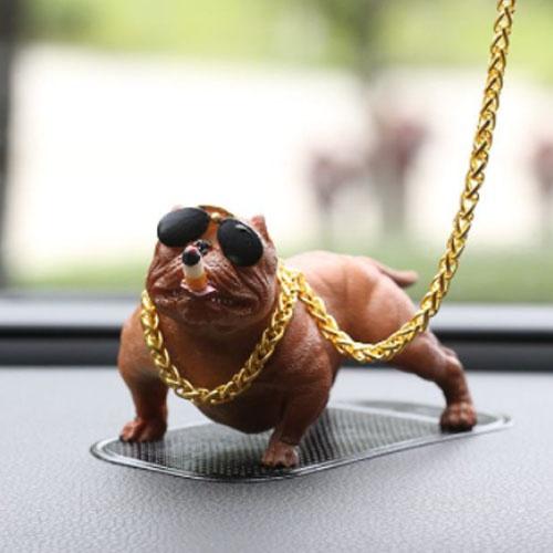Tượng chó Pitbull đeo kính xã hội đen trang trí taplo ô tô, để bàn làm việc