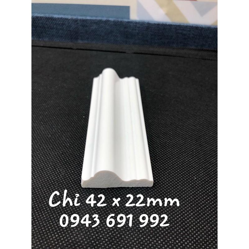 Chỉ nhựa composite bản 4.2cm màu trắng hoàn thiện bề mặt