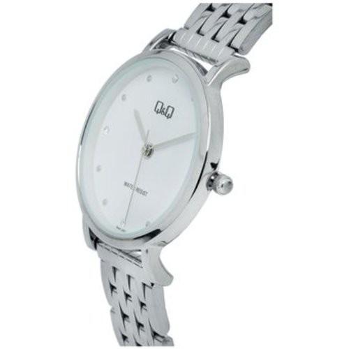 Đồng hồ đeo tay nữ hiệu Q&Q QA21J221Y