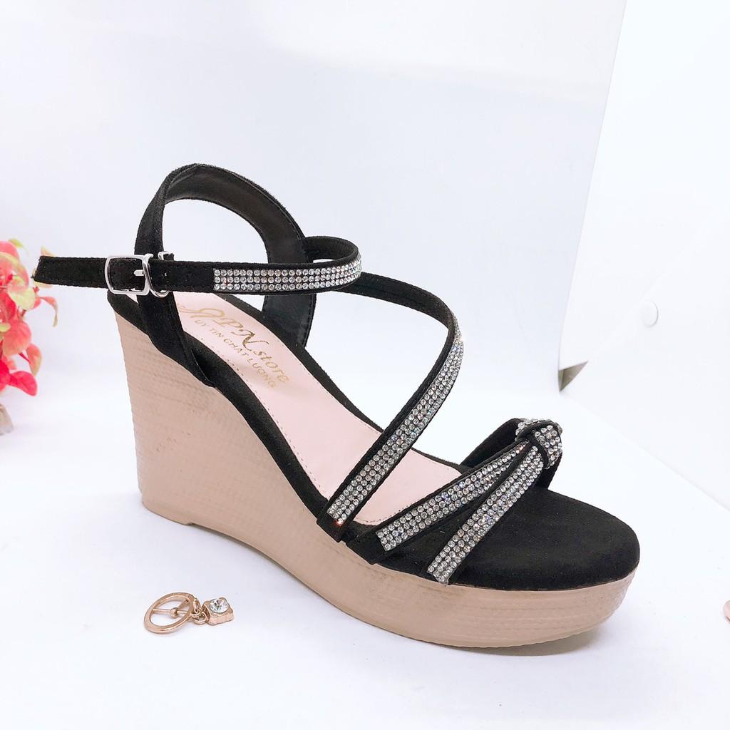 Ảnh thật Giày cao gót đế xuồng quai mảnh xoàn chéo gót T&T