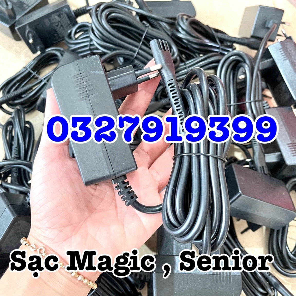 Dock sạc - Cốc sạc tông đơ WAHLL phiên bản mới xoay dây