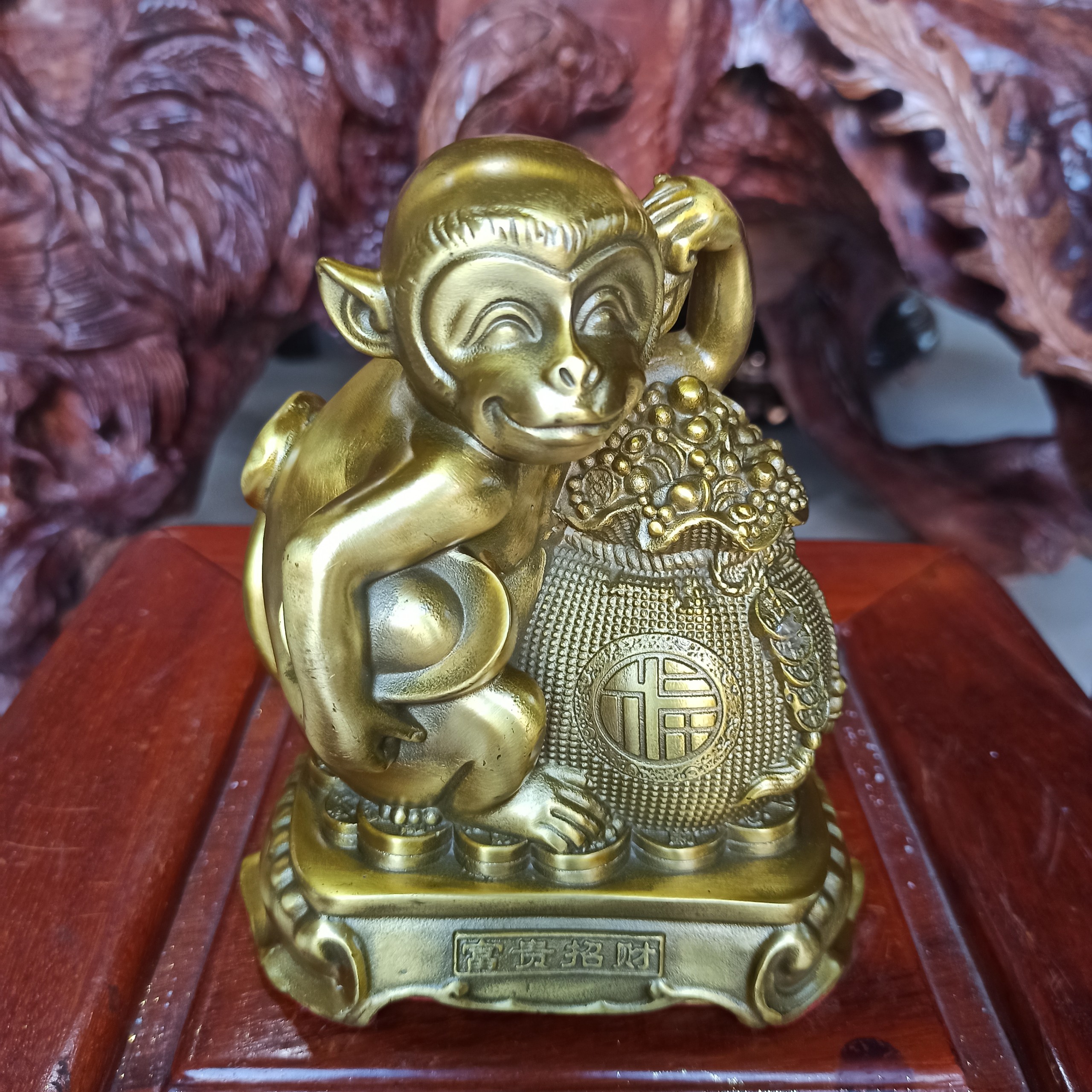 Tượng khỉ bằng đồng, tượng con giáp khỉ bằng đồng bày bàn, quà tặng phong thủy, tượng đồng bày bàn
