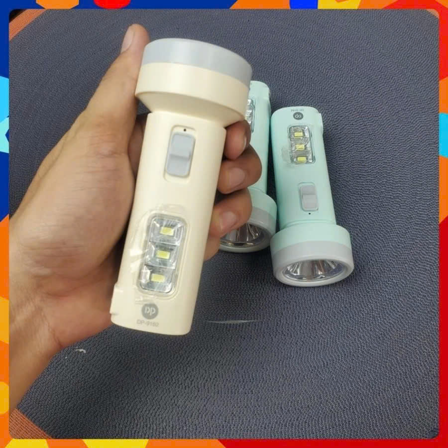Đèn pin mini 9162 có thể sạc lại ,dùng trong gia đình , đèn LED ánh sáng mạnh dùng khi cắm trại ngoài trời đèn pin nhỏ cầm tay đa năng