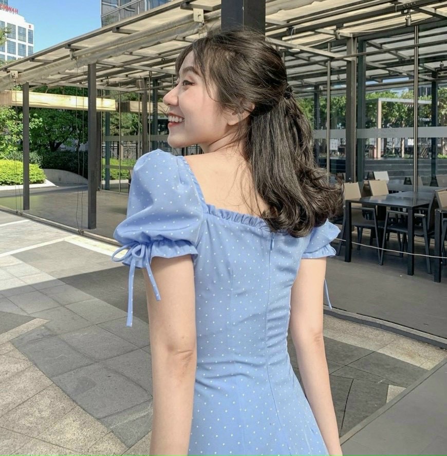 ĐẦM XANH CHẤM BI NHÚN THÂN THẮT NƠ NGỰC CHÂN BÈO M.O.N Boutique