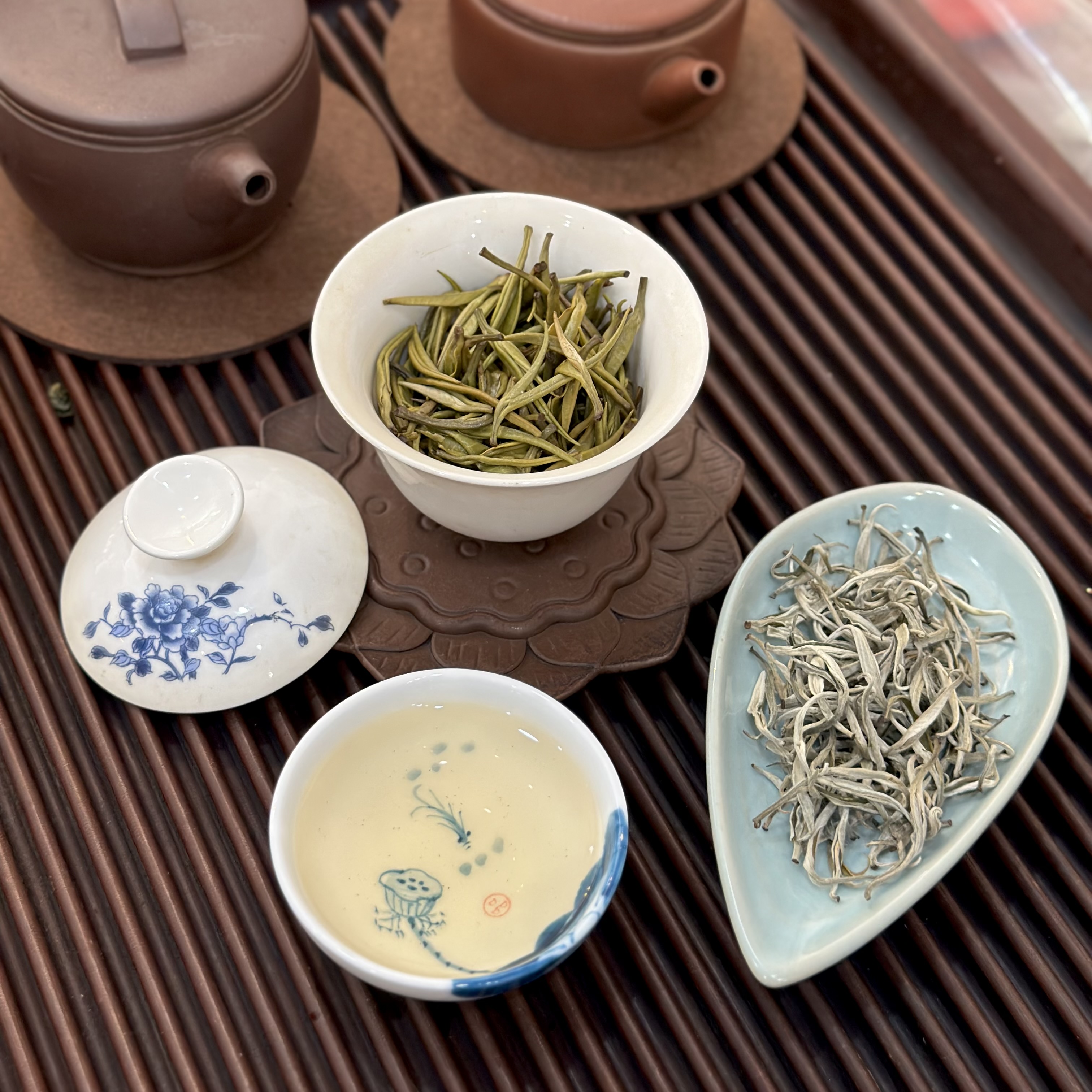 BẠCH TRÀ CỔ THỤ HÀ GIANG CAO CẤP - TUYỆT PHẨM TRÀ QUÝ VIỆT NAM - 50G - VIỆT LONG TRÀ