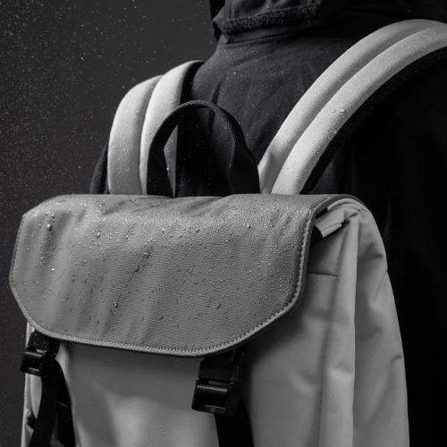 BALO TOMTOC A64-SLASH FLIP RUCKSACK 18L CHO LAPTOP 16″ Vải chống chịu thời tiết giúp luôn khô ráo - hàng chính hãng