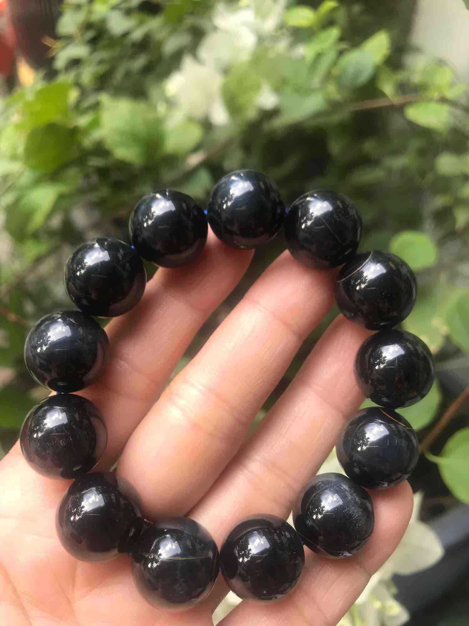 CHIẾC VÒNG ĐÁ TỰ NHIÊN 16mm MỚI XANH XANH ĐEN 13 HẠT NAM mạng THUỶ Mạng MỘC đeo Tốt 67kg đến 80kg