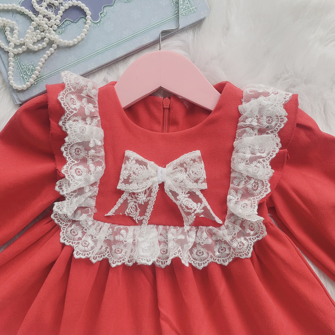 Váy bé gái - NHƯ Ý HOUSE’s- Váy nhung đỏ ren kính