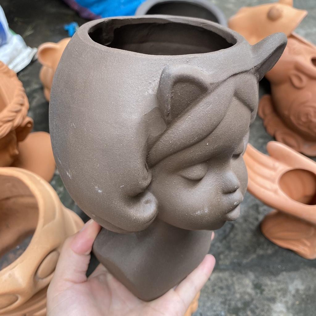 Chậu đất nung bé gái trang trí tiểu cảnh, trồng sen đá siêu xinh - 14*14*19cm