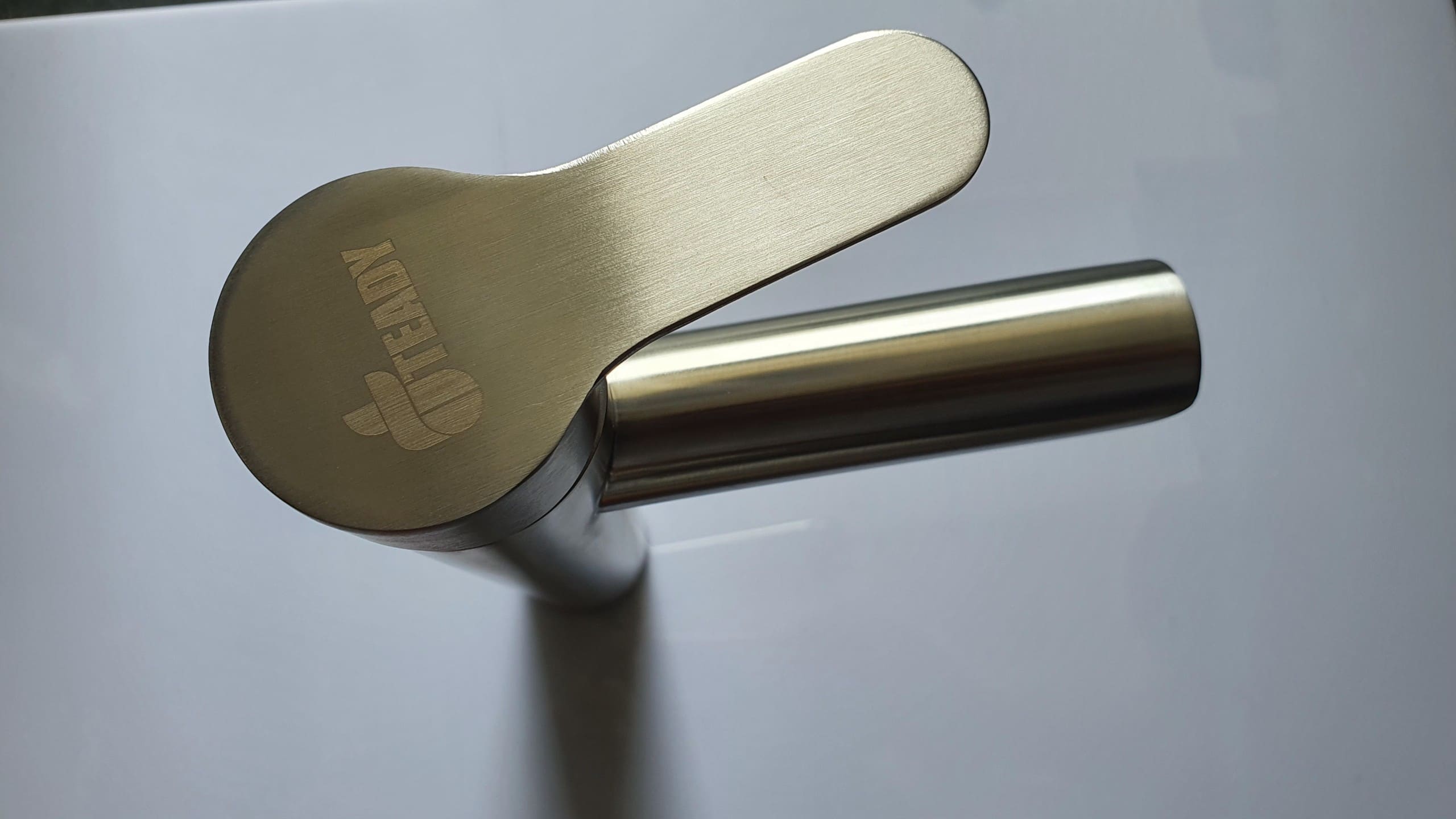 Vòi lavabo nóng lạnh inox SUS 304 Juno sofa Teady VCT- 3041B