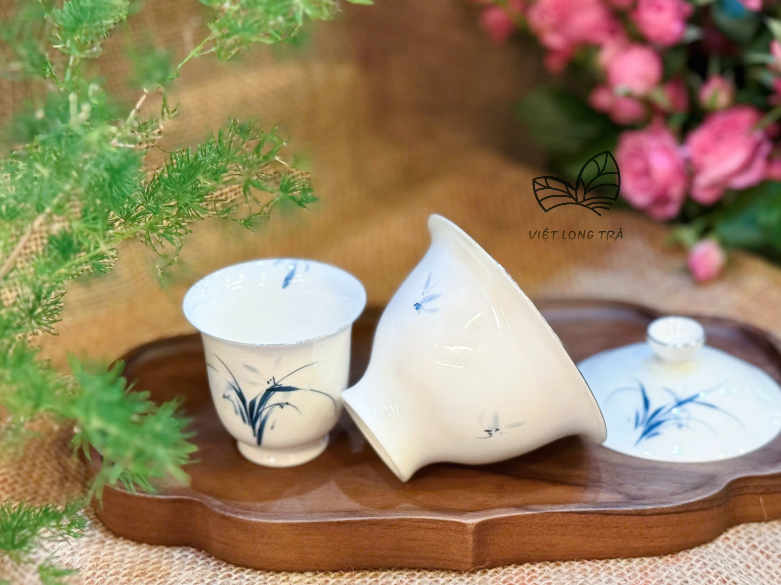 CHÉN KHẢI SỨ HỌA TIẾT HOA LAN VẼ TAY VIỀN BẠC SANG TRỌNG - DUNG TÍCH 110ML