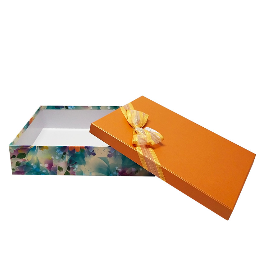 Hộp Quà Chữ Nhật Phượng Hoàng C204 - 31 x 22 x 7 cm - Giao mẫu ngẫu nhiên