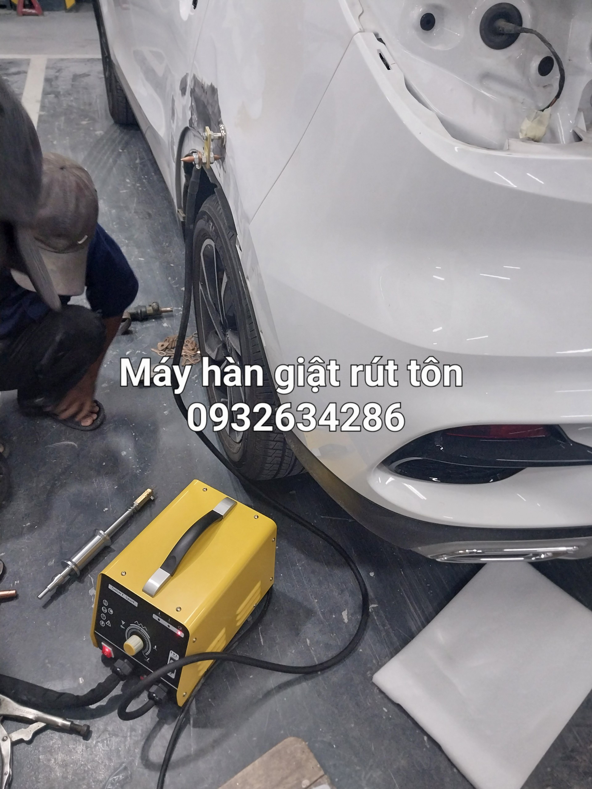 Máy hút giật tôn ô tô