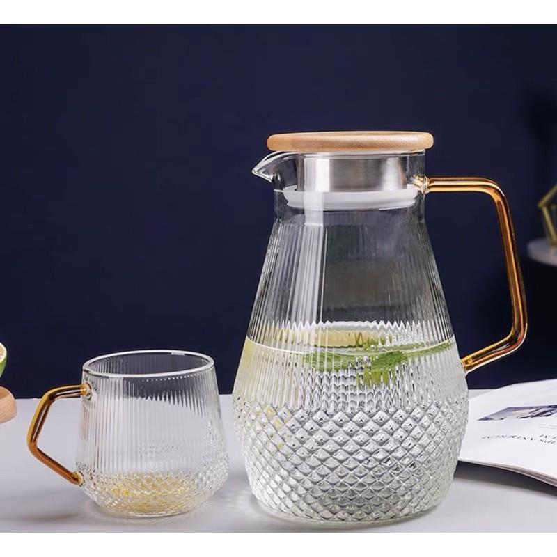 Bình đựng nước uống vân tăm thủy tinh chịu nhiệt 1.5L