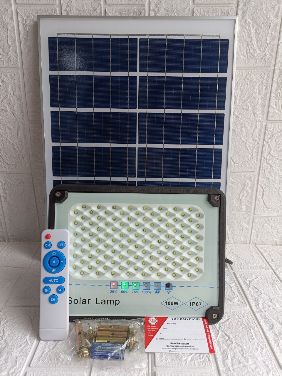 Đèn năng lượng mặt trời chống lóa 100W