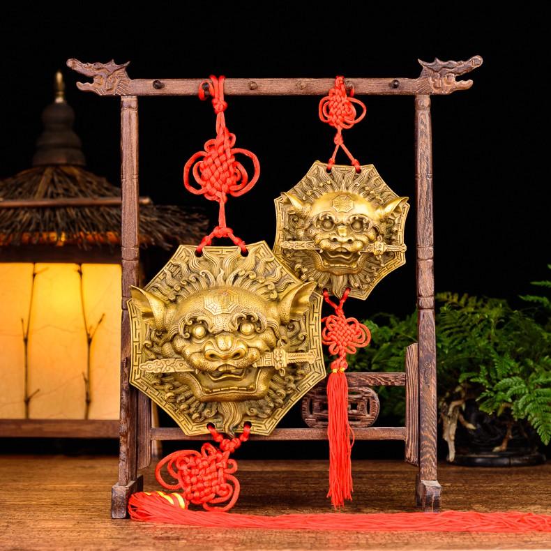 Mặt hổ phù cỡ đại sư tử trừng mắt ngậm kiếm bằng đồng thau phong thủy