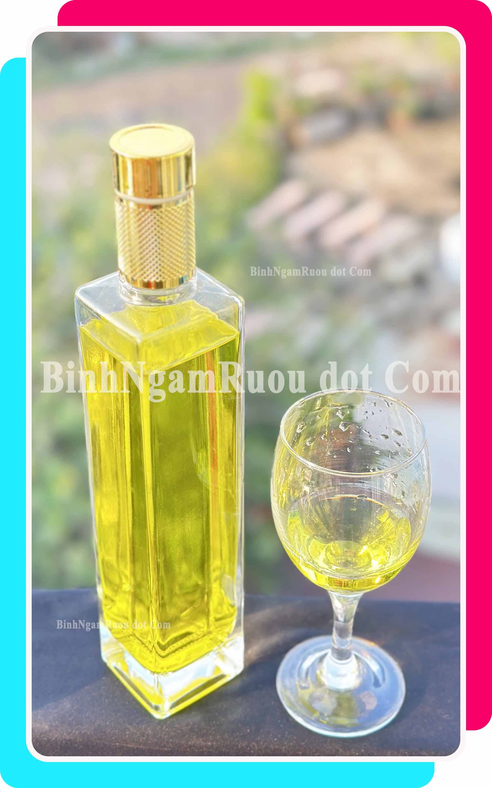 C46 Chai Đựng Rượu Thủy Tinh Vuông Cao Nắp Vàng Sang Trọng - Cao Cấp 500ml - Đẹp Cao Cấp - Nắp Kín Thủy Tinh Trong - Tặng Biếu Sang Trọng