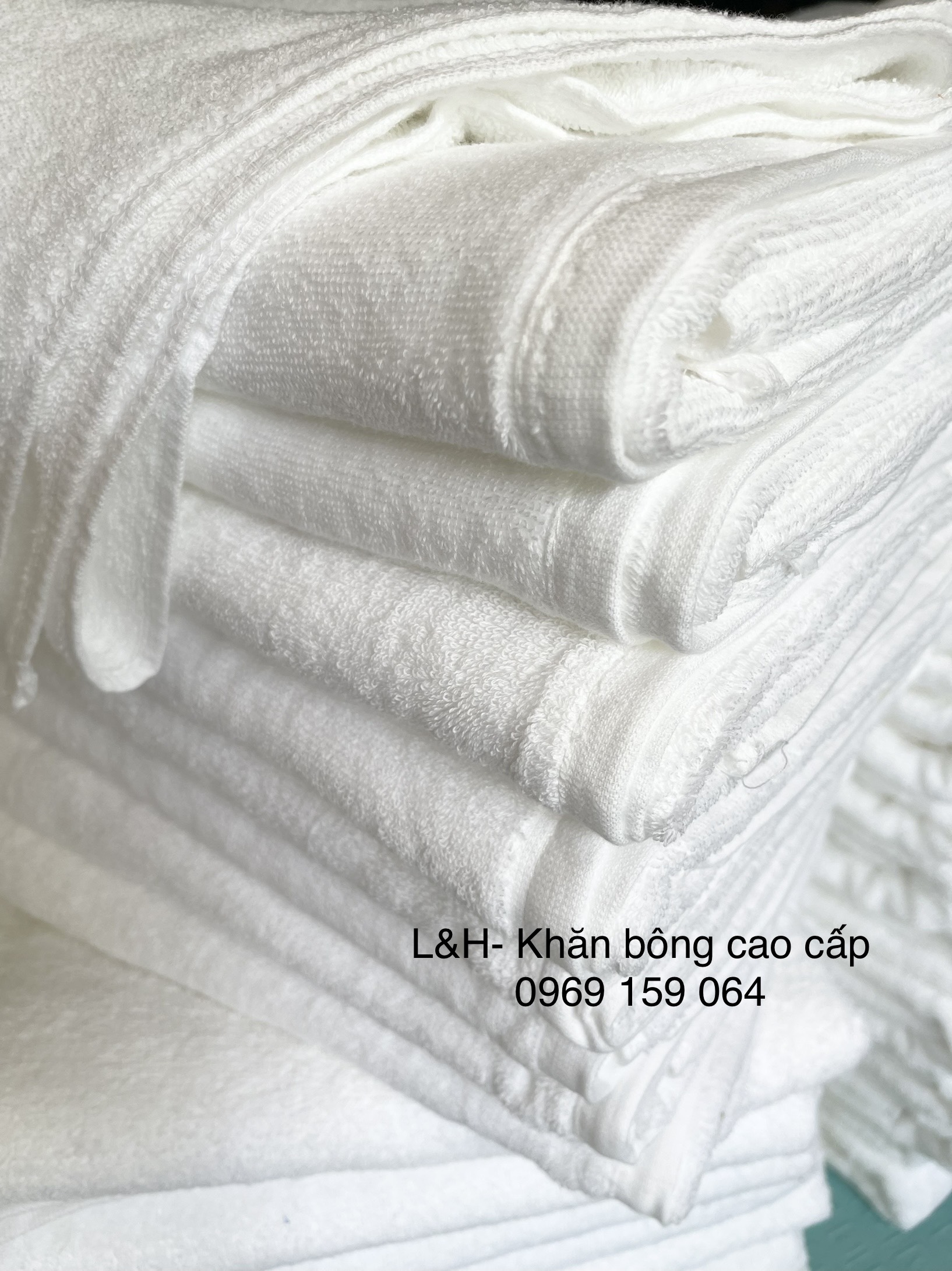 Khăn tắm trắng khách sạn, resort kt 70x140cm, nặng 380g