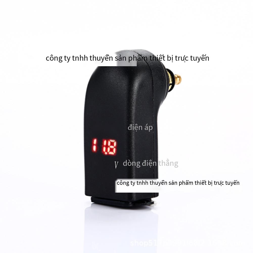 Bộ sạc màn hình kỹ thuật số xe máy giá rẻ nhất Tiêu chuẩn châu Âu sang bộ sạc usb 5V 4.8A với đồng hồ đo điện áp bộ sạc xe hơi bán hàng trực tiếp