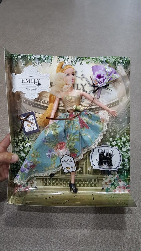 Bộ búp bê thời trang Emily QJ078D
