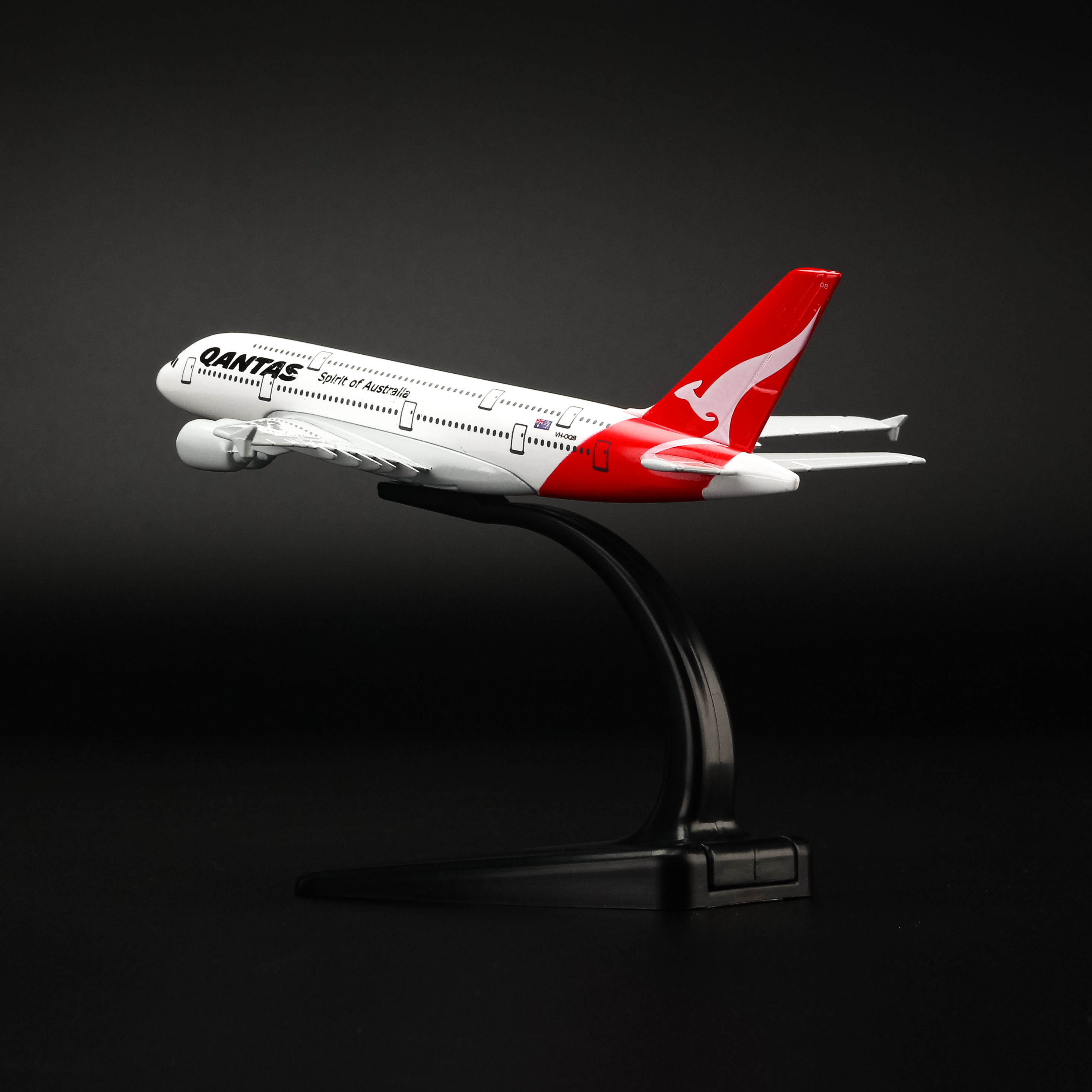 Mô hình máy bay trưng bày Qantas Airways 16cm Everfly