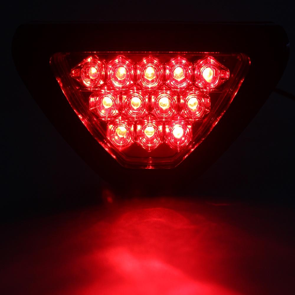 Đèn LED hình tam giác gắn đuôi xe hơi
