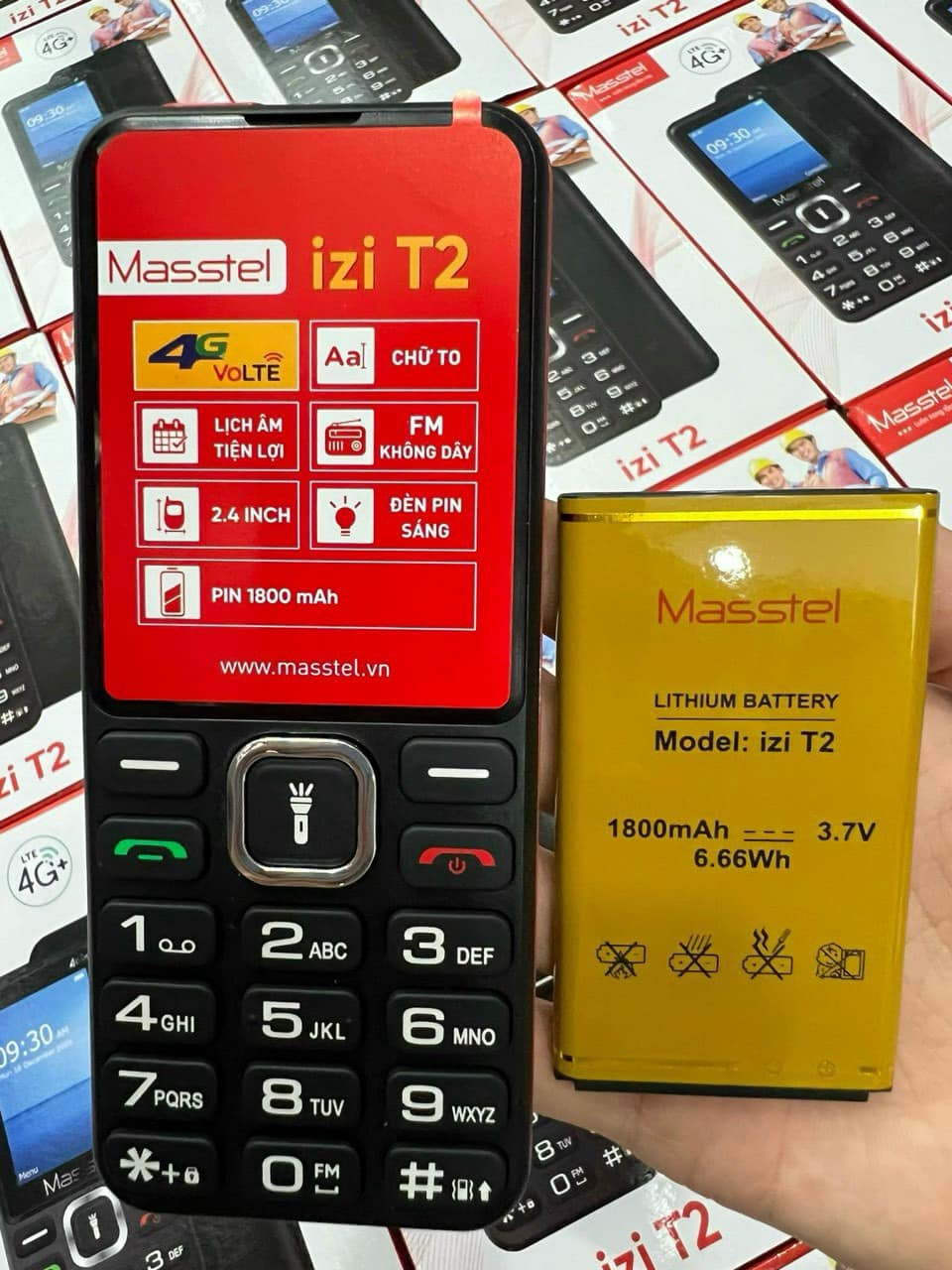 Hình ảnh Điện thoại Masstel izi T2 4G(LTE), Màn hình 2.4 inch, Đèn pin siêu sáng, Loa to - Hàng chính hãng