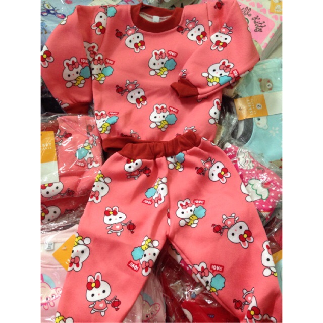 Bộ quần áo nỉ lót lông chui cho bé gái 3-14kg giao họa tiết ngẫu nhiên