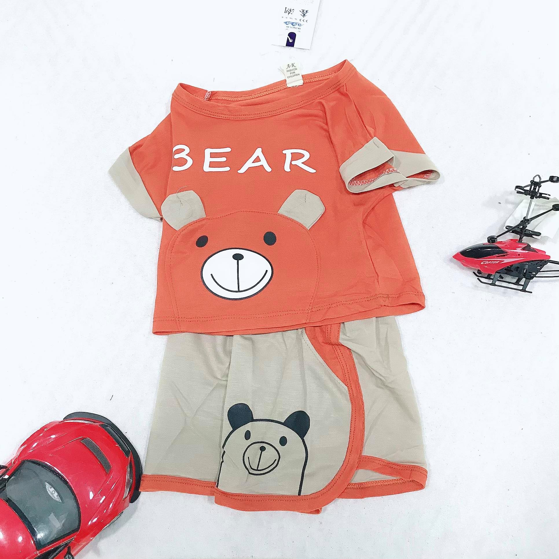 Bộ quần áo bé trai mùa hè chất cotton đũi mát mẻ hình gấu cho bé từ 8kg đến 18kg