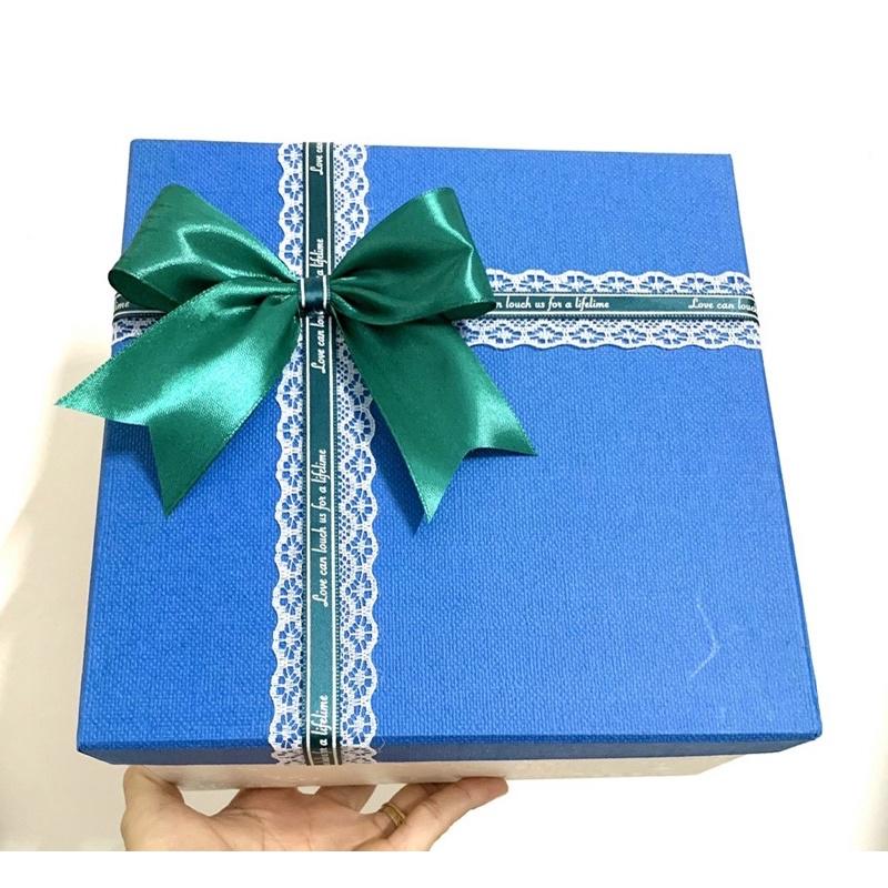 Hộp đựng quà siêu chất, vuông 14 cao 7cm