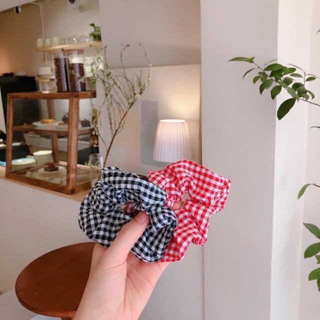 Dây scrunchies kẻ ô