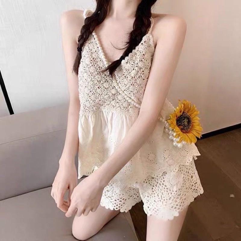 Set bộ đi chơi len móc gồm áo 2 dây babydoll và quần sóc