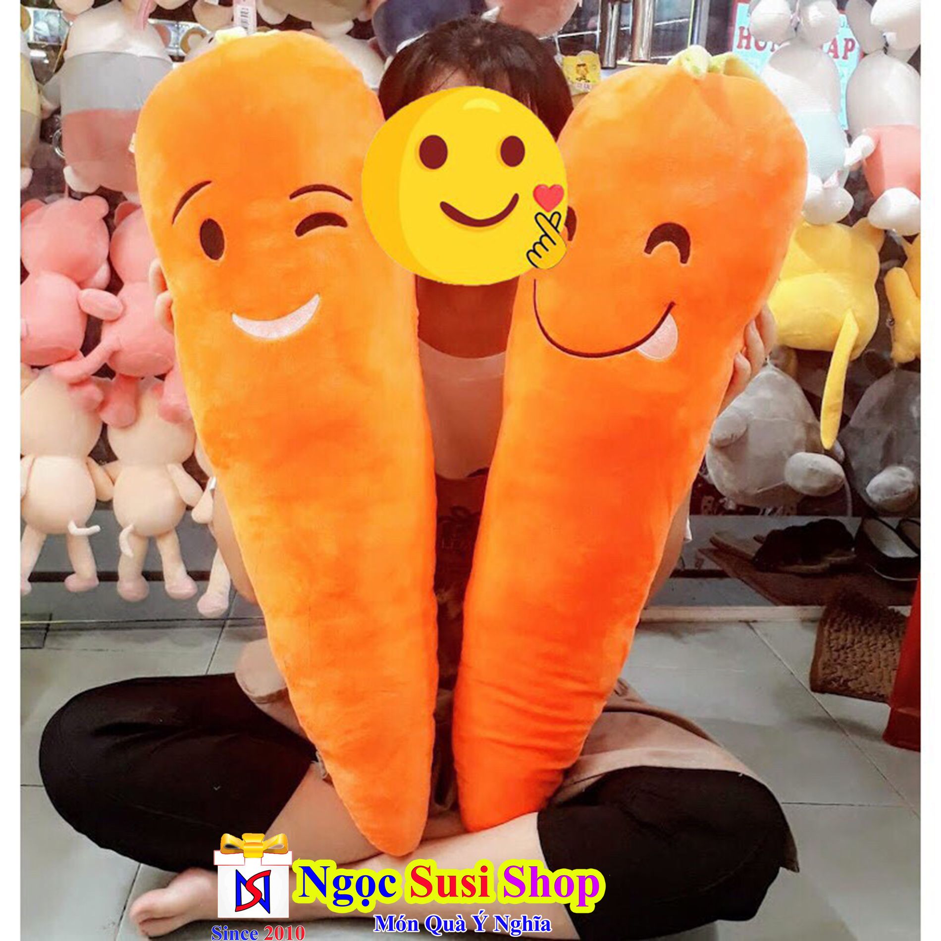 GỐI ÔM CÀ RỐT SIÊU TO KHỔNG LỒ