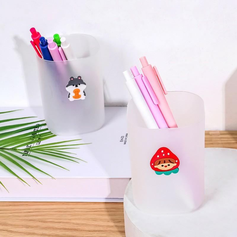 Cốc đựng bút nhựa mờ