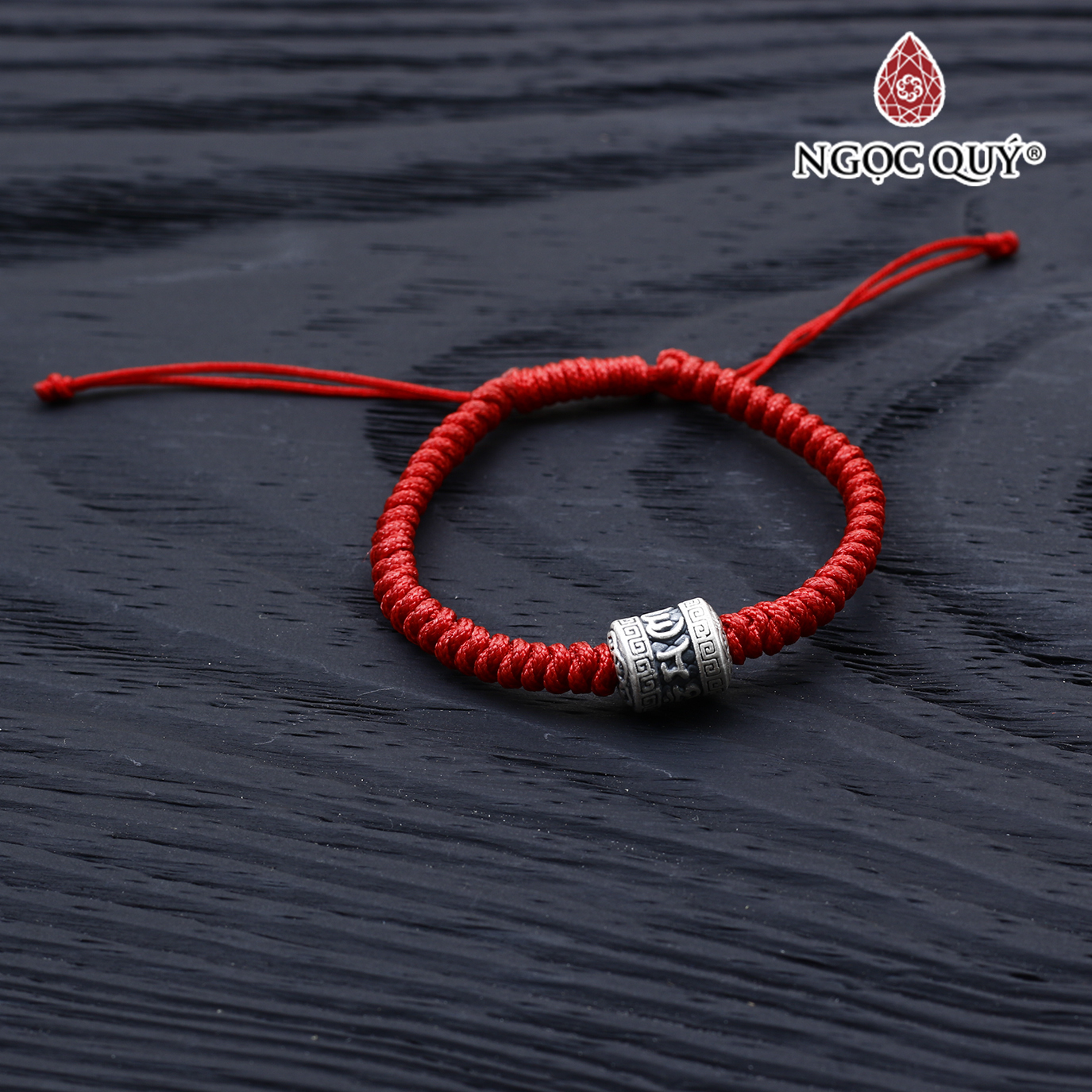 Vòng tay thắt dây đỏ phối charm lục tự - Ngọc Quý Gemstones