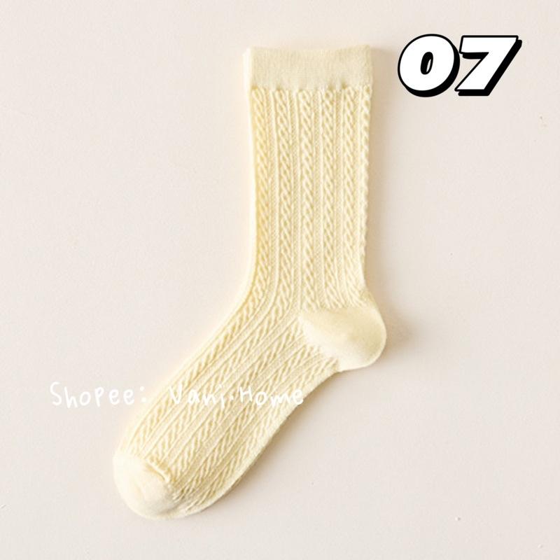 Tất nữ cổ cao Vintage thêu hoạ tiết phong cách Hàn Quốc dày dặn thấm hút tốt - Vớ cotton tone Nâu cổ điển