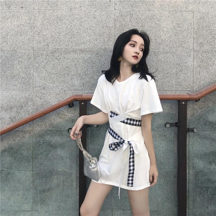 Đầm Suông Cá Tính Hàng Nhập Quảng Châu chất thun cotton dày dặn,co giãn và mát. Phong cách thời trang trẻ trung và cá tính. Đầm thích hợp cho chị em đi chơi,đi dạo hoặc những buổi tiệc nhỏ