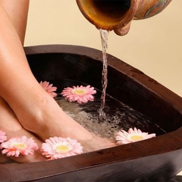 Combo Massage Body Nhật + Thái + Foot (70') Kết Họp  Ngâm Chân Đắp Paraffin Thư Giãn Tại Thanh Thanh Spa ( Miễn Tip)