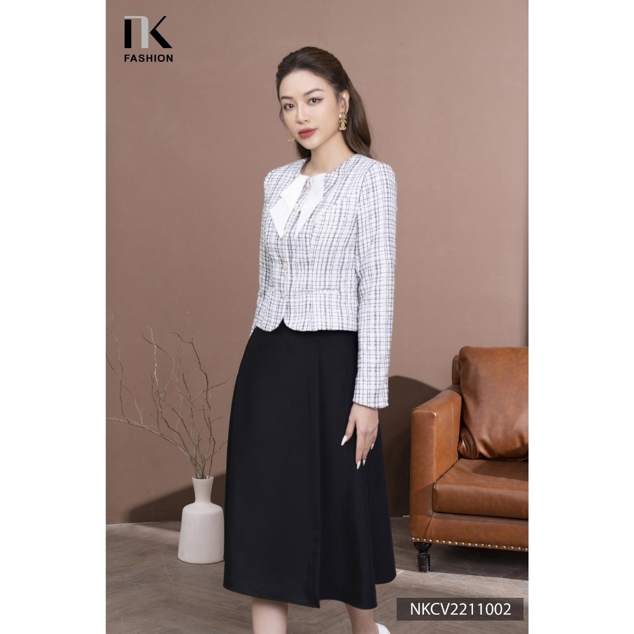 Chân Váy Xòe NK FASHION Tà Bồng Cạp To Đính Cúc Phong Cách Công Sở Chất Vải Nhập Hàn Dày Dặn Cao Cấp NKCV2211002