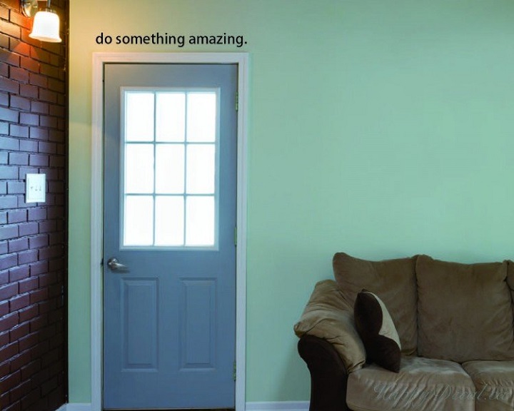 Decal dán tường chữ truyền cảm hứng tích cực "do something amazing"
