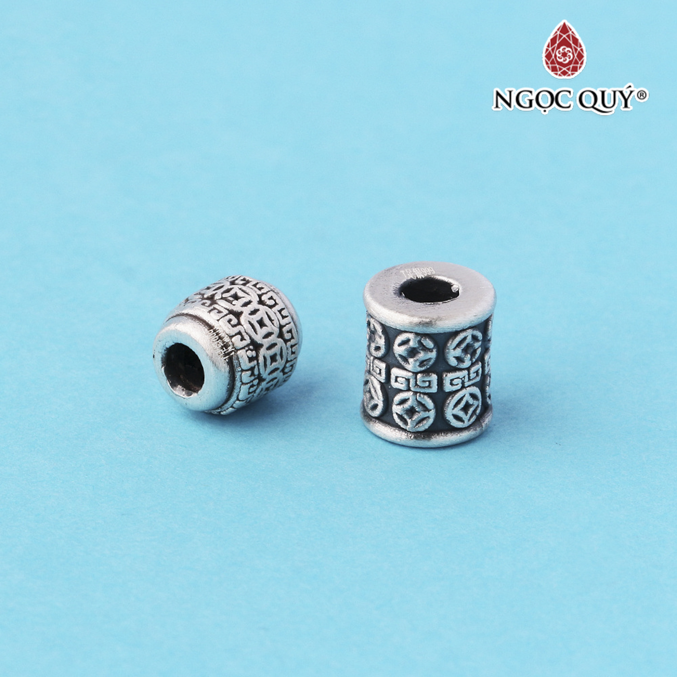 Charm bạc xỏ ngang họa tiết đồng tiền - Ngọc Quý Gemstones